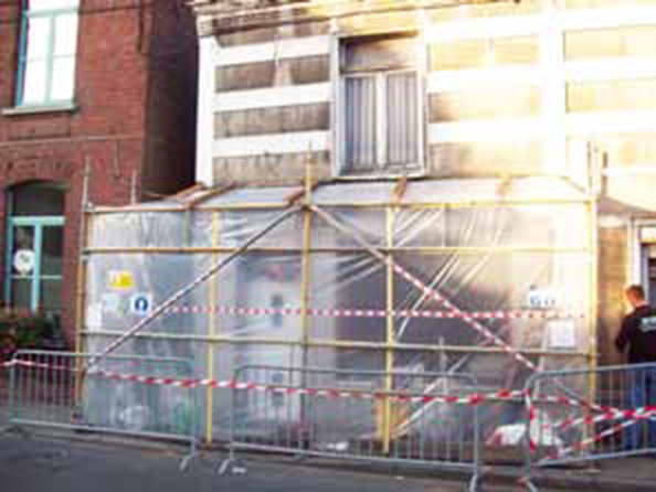 Désamiantage d'un bâtiment à réhabiliter dans le Nord